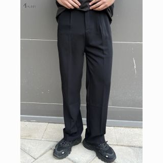 时尚风潮中的独特色彩，最新裤子男穿搭指南